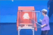 Clip "nữ người mẫu mắc lỗi làm lộ mánh khóe ảo thuật gia" nổi bật tuần qua