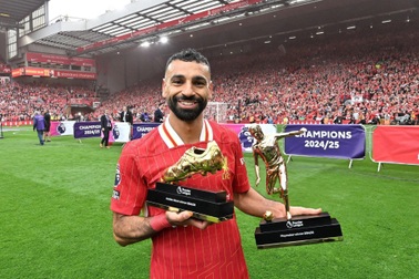Salah lập hat-trick danh hiệu cá nhân tại Premier League