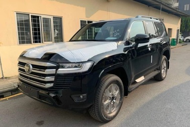 Land Cruiser 2022 bắt đầu về Việt Nam, giá xe cộng thêm cả trăm triệu đồng