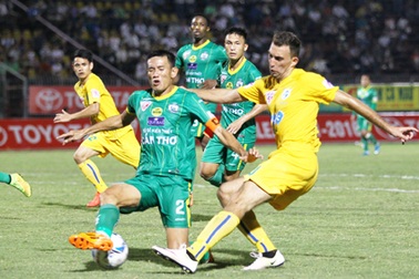 Chí Công phản pháo án phạt của Ban kỷ luật VFF