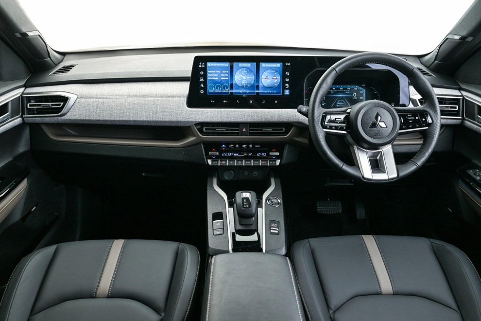 Mitsubishi Xforce hybrid uống chỉ 4,1 lít xăng/100km, đắt hơn Yaris Cross - 5 Mitsubishi Xforce hybrid uống chỉ 4,1 lít xăng/100km, đắt hơn Yaris Cross - 5