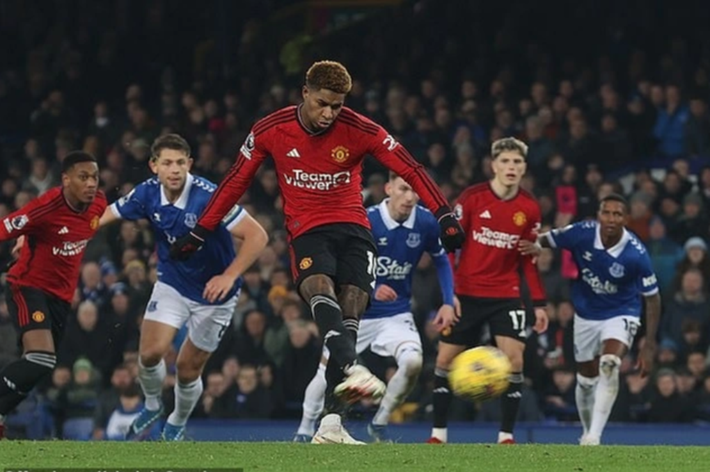 Trọng tài Anh lý giải vì sao bàn thắng của Man City bị VAR từ chối - 3 Trọng tài Anh lý giải vì sao bàn thắng của Man City bị VAR từ chối - 3