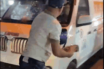 Bắt được người đập ô tô khiến tài xế sợ hãi van xin ở TPHCM