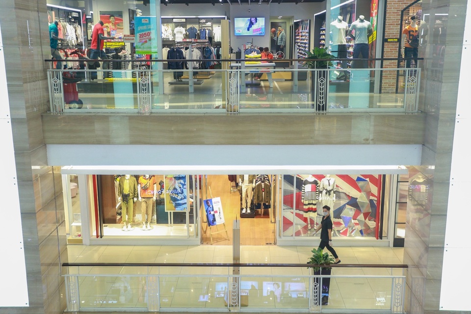Cảnh vắng lặng như tờ tại các trung tâm thương mại Hà Nội trong mùa dịch - 4 Cảnh vắng lặng như tờ tại các trung tâm thương mại Hà Nội trong mùa dịch - 4