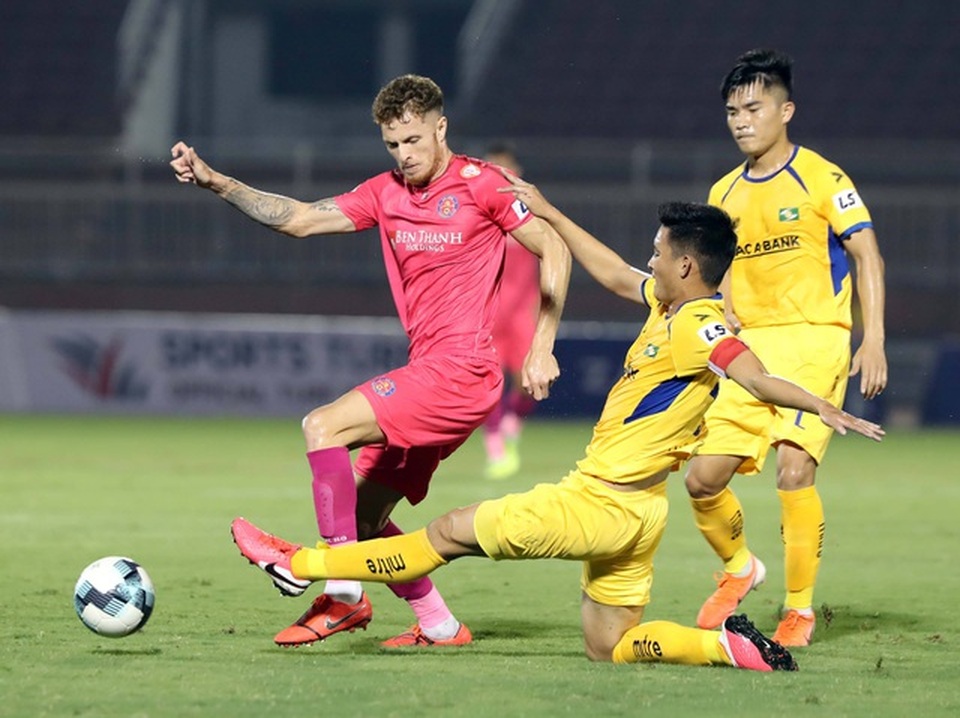 V-League hoãn thêm 15 ngày vì dịch Covid-19 - 1 V-League hoãn thêm 15 ngày vì dịch Covid-19 - 1