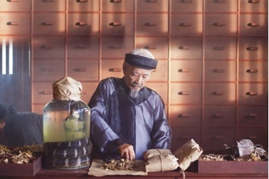 Vén màn bí mật nghề nuôi rắn hổ mang làm… dược phẩm