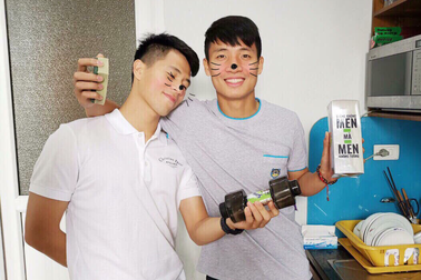 Đình Trọng, Tiến Dũng, Công Vinh và loạt đàn ông Việt xôn xao trước siêu phẩm lạ giữa tâm điểm AFF Cup