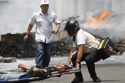 Đụng độ tại Bangkok: Phóng viên Italia bị bắn chết