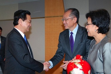 Thủ tướng Nguyễn Tấn Dũng tiếp lãnh đạo IMF và WB