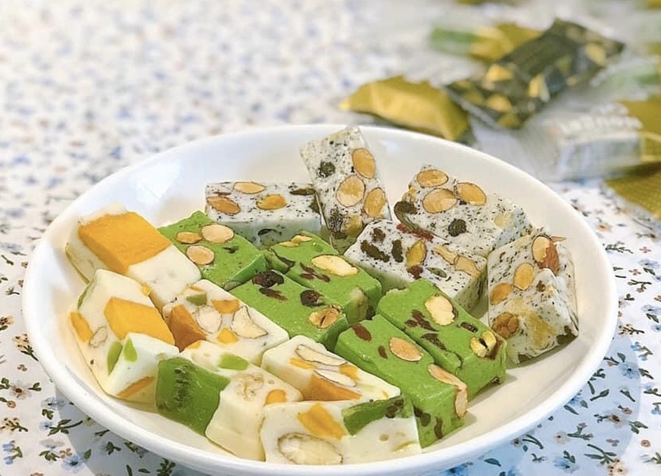 Chán hàng ngoại, dân Hà thành săn lùng kẹo handmade nửa triệu đồng/kg - 1 Chán hàng ngoại, dân Hà thành săn lùng kẹo handmade nửa triệu đồng/kg - 1