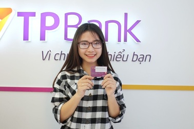 Sinh viên ngân hàng được phục vụ bằng ngân hàng hiện đại “không nhân viên”