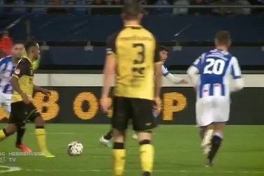 Màn ra mắt của Văn Hậu ở Heerenveen