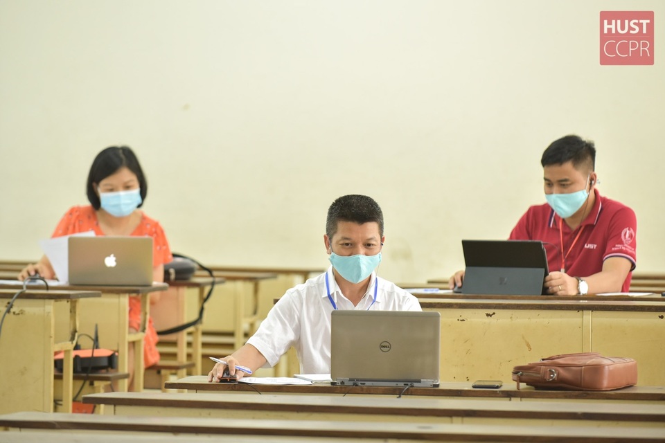 Hơn 200 hội đồng Bách khoa Hà Nội phỏng vấn online 2000 thí sinh tài năng - 1 Hơn 200 hội đồng Bách khoa Hà Nội phỏng vấn online 2000 thí sinh tài năng - 1