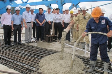 Hầu hết công trình trọng điểm đang vướng mặt bằng và vốn