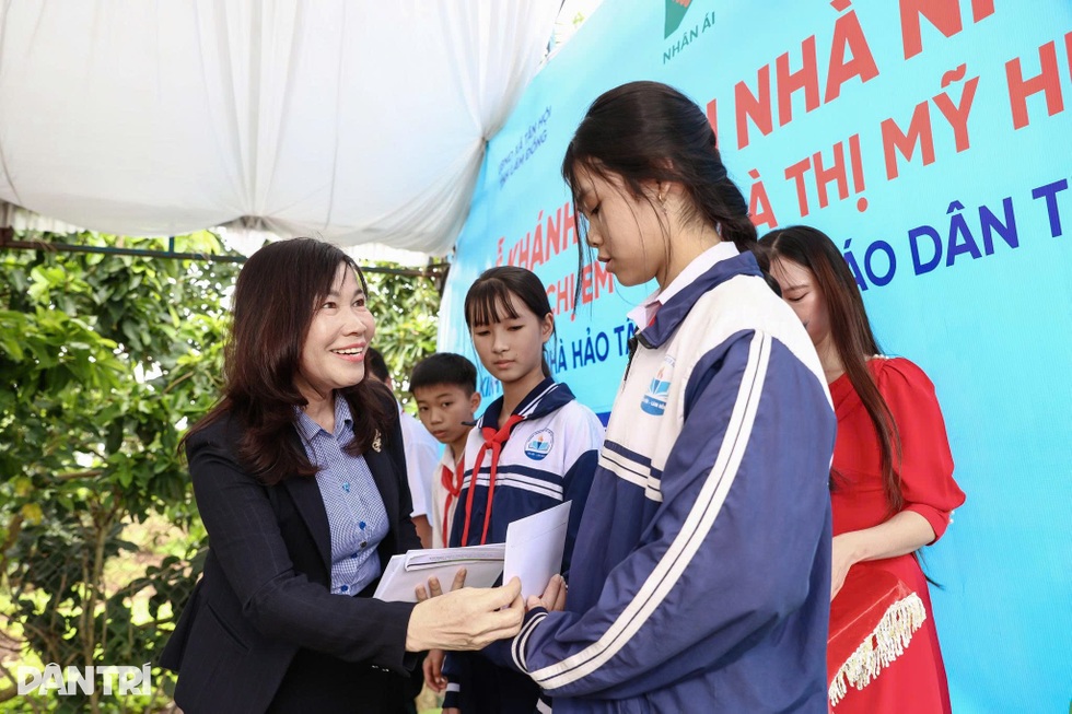 Báo Dân trí khánh thành nhà Nhân ái tặng 4 chị em bé gái ở Lâm Đồng - 5