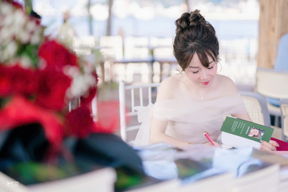 Tác giả Lam Trang ra mắt tiểu thuyết về thế giới ngầm - 1 Tác giả Lam Trang ra mắt tiểu thuyết về thế giới ngầm - 1