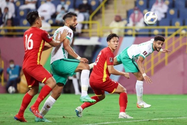 HLV Park Hang Seo triệu tập 32 cầu thủ chờ đấu Trung Quốc, Oman