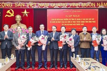 9 cán bộ Ban Thường vụ Tỉnh ủy Vĩnh Phúc quản lý xin nghỉ hưu sớm