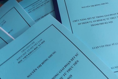 Sinh viên quay cuồng "dở khóc, dở cười" vì dày đặc tiểu luận hết môn