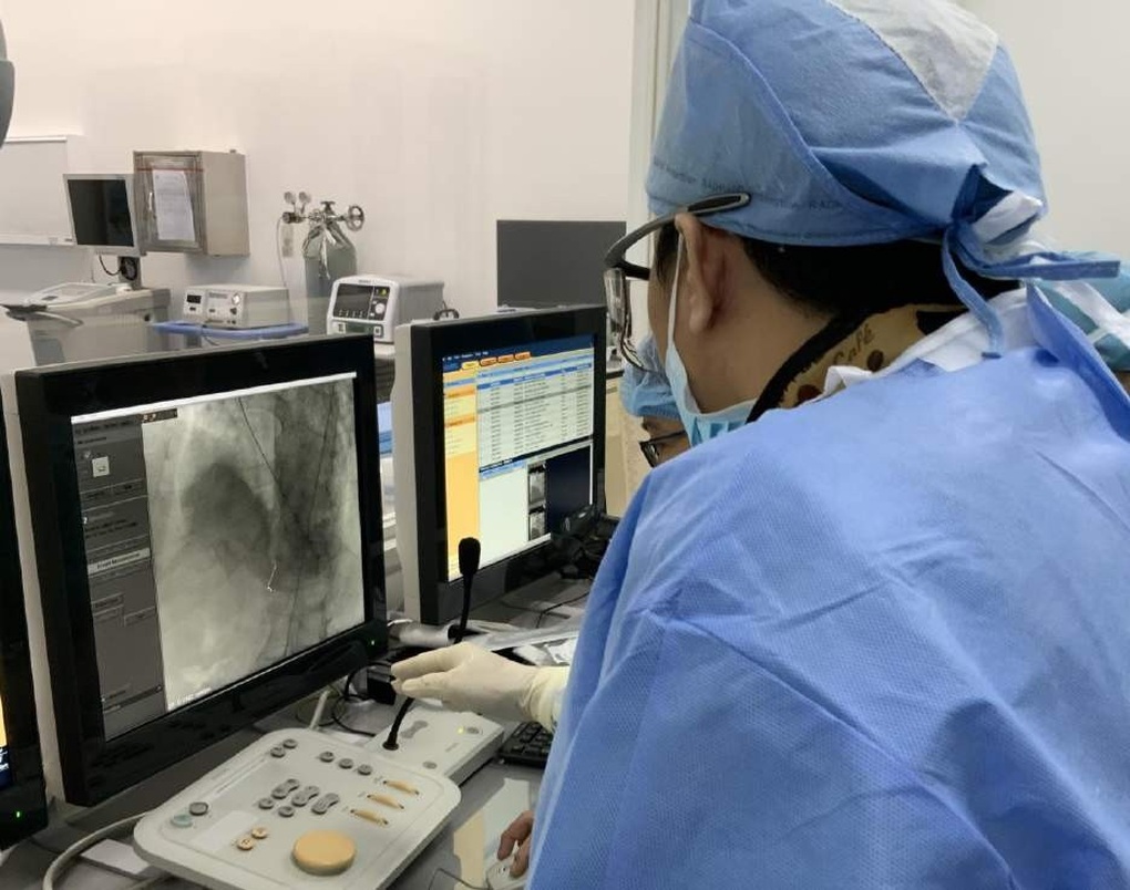 Cứu cụ ông bị thủng tim nguy kịch do nghẽn mạch vành - 2 Cứu cụ ông bị thủng tim nguy kịch do nghẽn mạch vành - 2