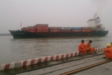 Liên tiếp tai nạn trên biển do thời tiết xấu