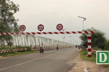 Cầu Sông Chùa và cầu Đà Rằng cũ đã xuống cấp nghiêm trọng