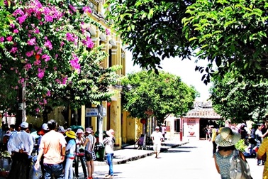 Hơn 5.000 du khách tới Hội An trong dịp lễ 30/4-1/5