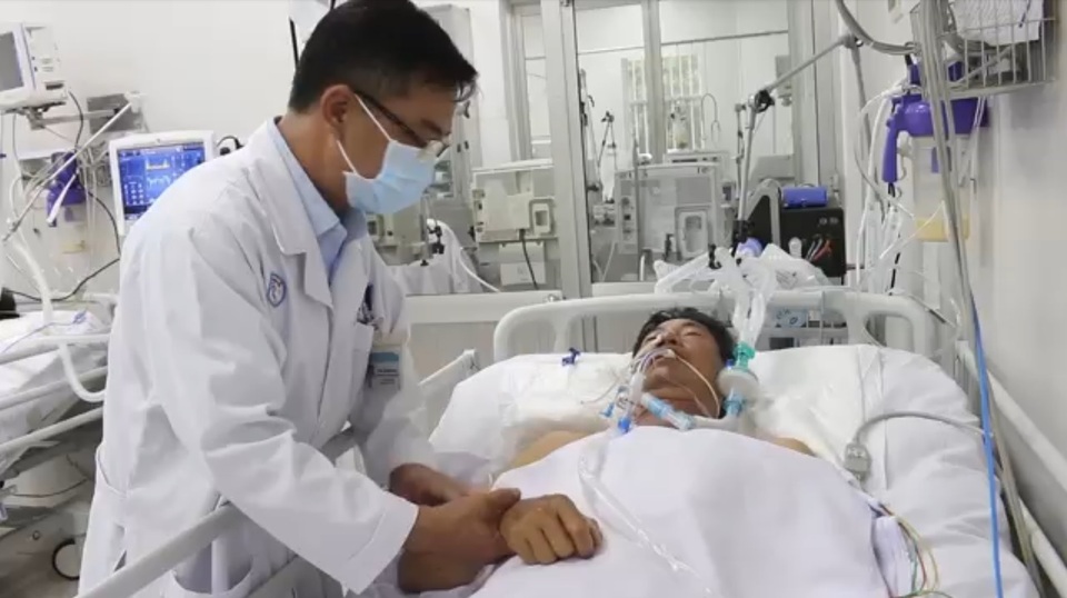 TP HCM thêm một nạn nhân bị ngộ độc khi ăn pate Minh Chay - 2 TP HCM thêm một nạn nhân bị ngộ độc khi ăn pate Minh Chay - 2