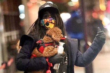 "Sao" quốc tế tích cực đeo khẩu trang