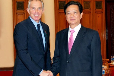 Thủ tướng Nguyễn Tấn Dũng tiếp cựu Thủ tướng Anh Tony Blair