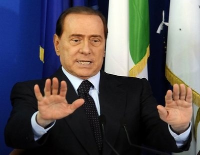 Bom thư gửi cho Thủ tướng Italia Berlusconi bốc cháy