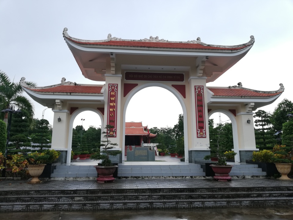 Khu tưởng niệm Bác Hồ ở tỉnh cực Nam Tổ quốc - 1 Khu tưởng niệm Bác Hồ ở tỉnh cực Nam Tổ quốc - 1