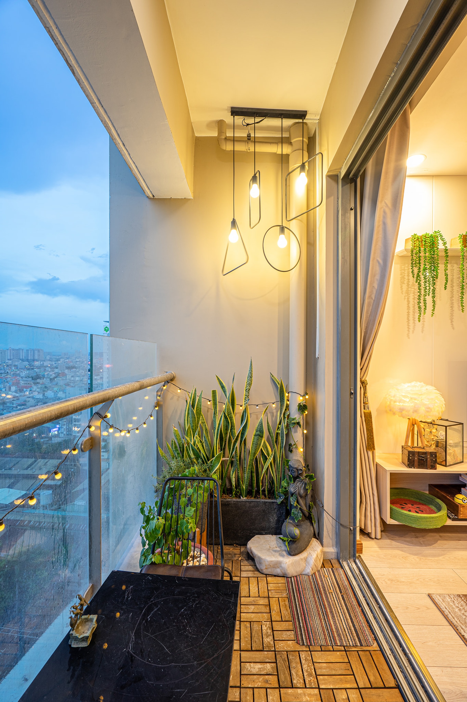 Độc, lạ với căn hộ thiết kế theo phong cách Mid-century Modern - 16 Độc, lạ với căn hộ thiết kế theo phong cách Mid-century Modern - 16