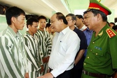 Kiểm tra công tác đặc xá tại Trại giam Ninh Khánh