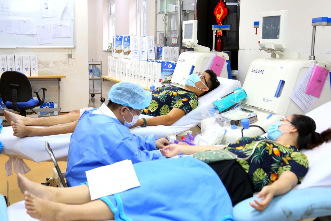 Máu dự trữ tại Bệnh viện Chợ Rẫy cạn dần sau Tết, chỉ còn đủ dùng 1 tuần - 1 Máu dự trữ tại Bệnh viện Chợ Rẫy cạn dần sau Tết, chỉ còn đủ dùng 1 tuần - 1
