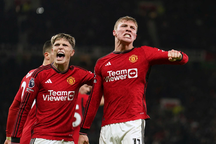 Ganarcho, Hojlund tỏa sáng, Man Utd ngược dòng hạ Aston Villa