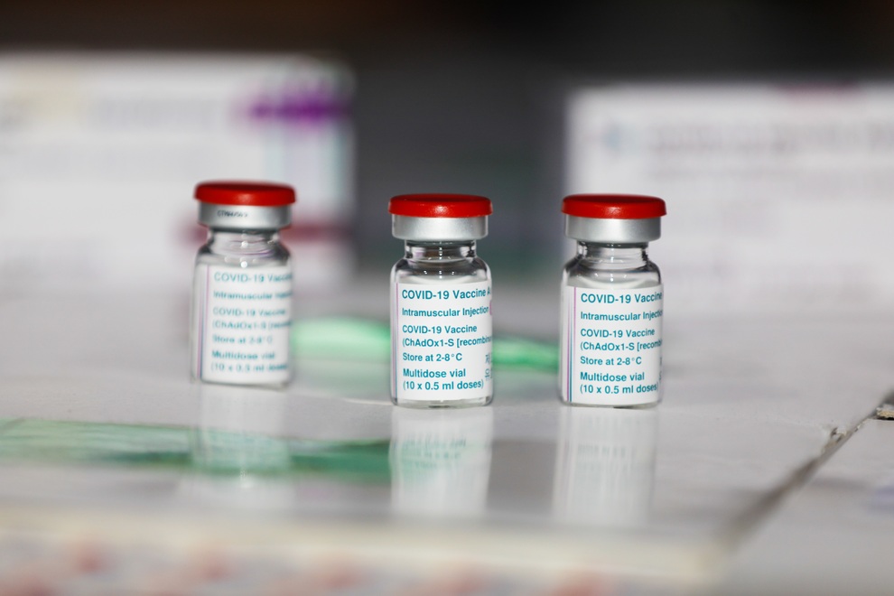 Việt Nam tiếp nhận thêm hơn 1,1 triệu liều vắc xin AstraZeneca - 1 Việt Nam tiếp nhận thêm hơn 1,1 triệu liều vắc xin AstraZeneca - 1
