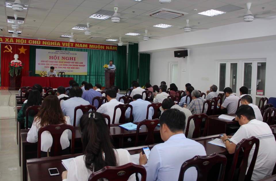 Các cơ sở giáo dục nghề nghiệp đào tạo theo đơn đặt hàng của doanh nghiệp - 1 Các cơ sở giáo dục nghề nghiệp đào tạo theo đơn đặt hàng của doanh nghiệp - 1