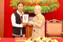 Nhân lên những tấm gương học tập và làm theo Bác