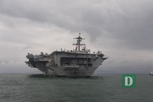 Siêu hàng không mẫu hạm Mỹ tiến vào vùng biển Đà Nẵng