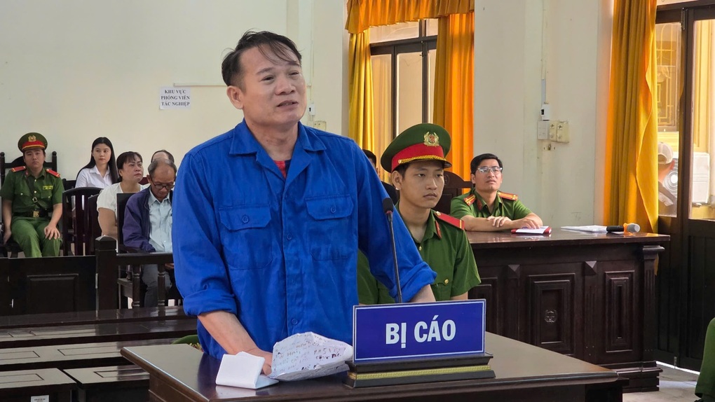Thầy giáo thể dục đâm chết đồng nghiệp bị phạt tù chung thân - 1 Thầy giáo thể dục đâm chết đồng nghiệp bị phạt tù chung thân - 1