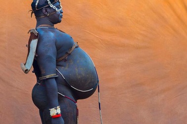 Lễ hội khoe… bụng bự ở châu Phi