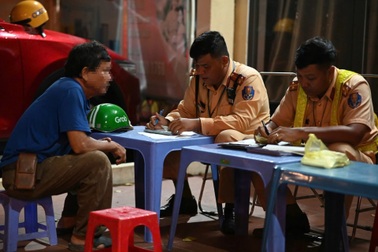 Nam phụ hồ bị phạt 7 triệu đồng sau chầu nhậu với chủ nhà ở TPHCM