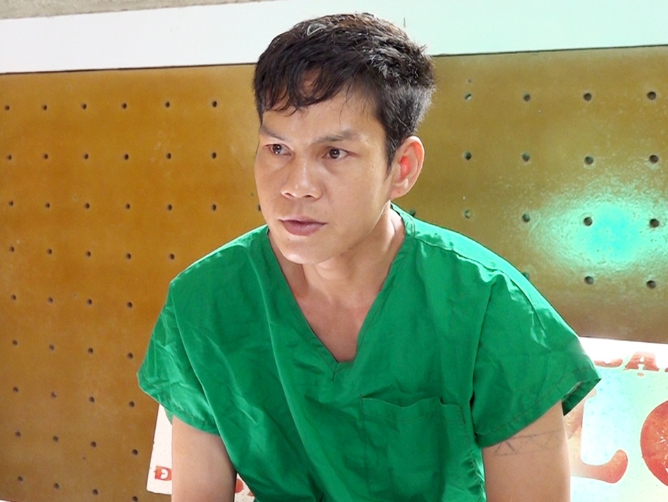 Xin ngủ nhờ rồi khống chế, hiếp dâm chủ nhà - 1 Xin ngủ nhờ rồi khống chế, hiếp dâm chủ nhà - 1