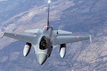 Chiến đấu cơ F-16 của Mỹ mất tích ngoài khơi Italia