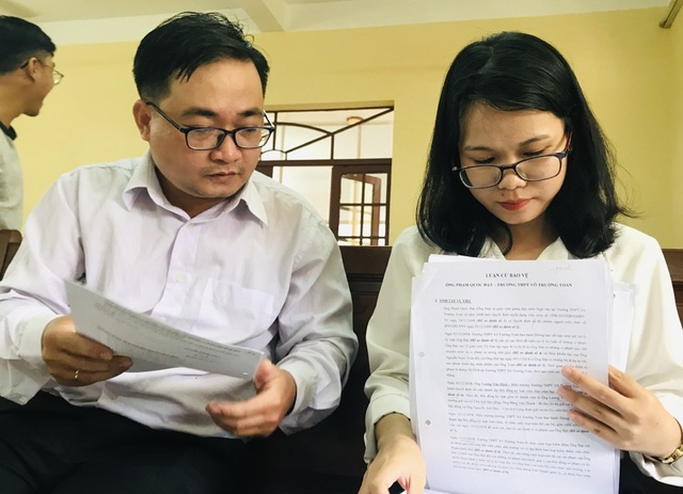 “Thầy dạy Văn cho học trò tái hiện cảnh nóng”: Sở GDĐT TPHCM lên tiếng - 2 “Thầy dạy Văn cho học trò tái hiện cảnh nóng”: Sở GDĐT TPHCM lên tiếng - 2