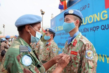 Bác sĩ Việt Nam ở Nam Sudan nhận Huy chương gìn giữ hòa bình Liên Hợp Quốc