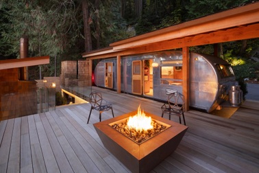 Doanh nhân chi 10 tỷ đồng làm khu cắm trại từ chiếc xe cổ năm 1953