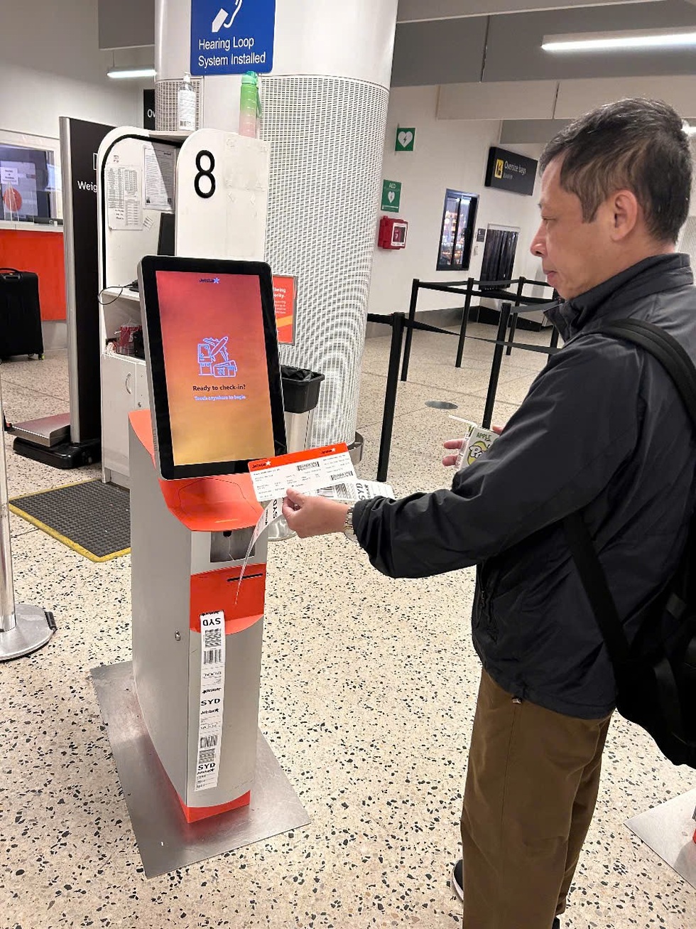 Tranh cãi chiếc cân kém sang ở sân bay - 5 Tranh cãi chiếc cân kém sang ở sân bay - 5