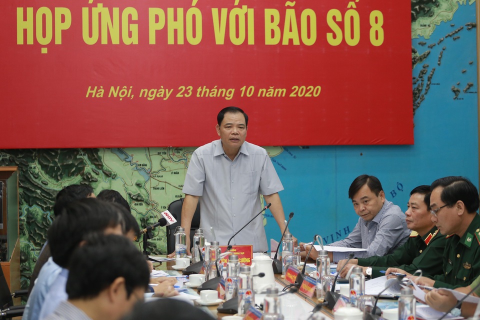 Bão số 8 suy yếu khi gần bờ, Biển Đông chuẩn bị đón bão số 9 - 2 Bão số 8 suy yếu khi gần bờ, Biển Đông chuẩn bị đón bão số 9 - 2